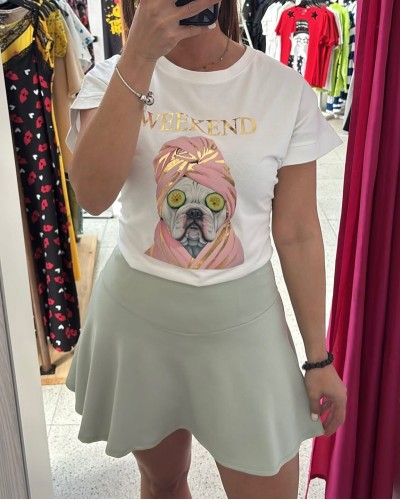 Camiseta Weekend Dog – Estilo y Comodidad para Amantes de los Perros