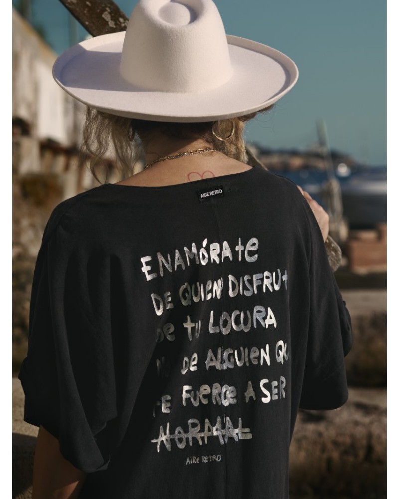 Camiseta Chica "Ama" Fade Out – Aire Retro | Estilo Vintage Oversize en Algodón Suave