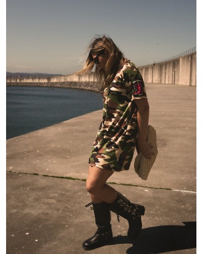 Vestido Camuflaje "Revolucionaria" – Aire Retro | Estilo Urbano con Bordado Dorado