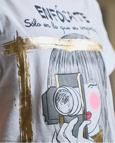 Camiseta "Focus" de Anabel Lee| Pensando en Ti | Mensaje Inspirador y Estilo Único