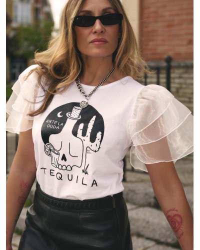 Cami “Tequila” de Aire Retro – Camiseta con Mangas de Organza y Brillo | Pensando en Ti