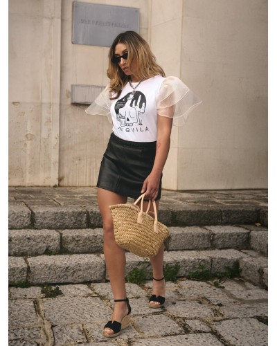 Cami “Tequila” de Aire Retro – Camiseta con Mangas de Organza y Brillo | Pensando en Ti