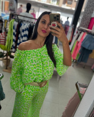 BLUSAS ANIMAL PRIMT VERDE FLÚOR