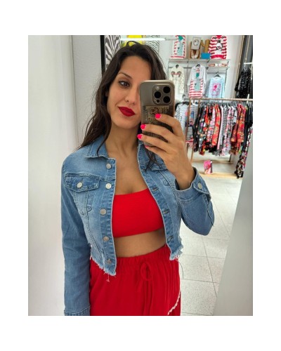 Cazadora Denim Corta para Mujer – Estilo Casual y Versátil | Pensando en ti shop