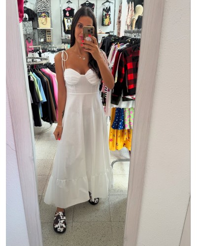"Vestido Cibeles: Elegancia con Rebaja | Pensando en Ti"
