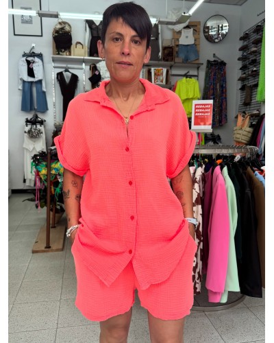 Conjunto algodón neón – Look vibrante y cómodo de verano