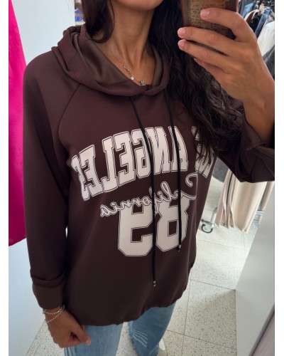 Sudadera mujer con capucha y maxi print | Corte asimétrico
