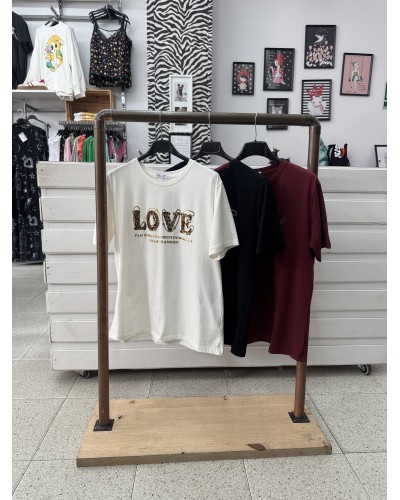CAMISETA LOVE