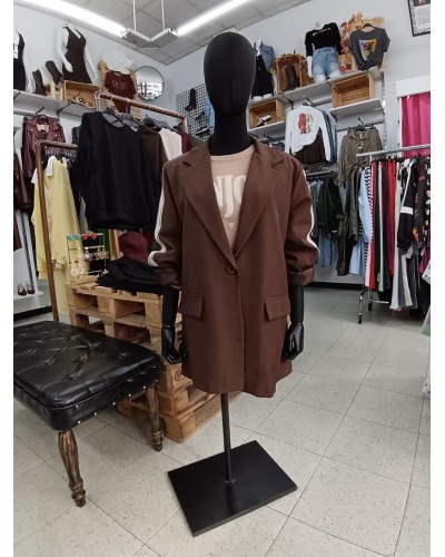 Americana Chocolate con Franjas Laterales - Talla Única | Disponible en Granate