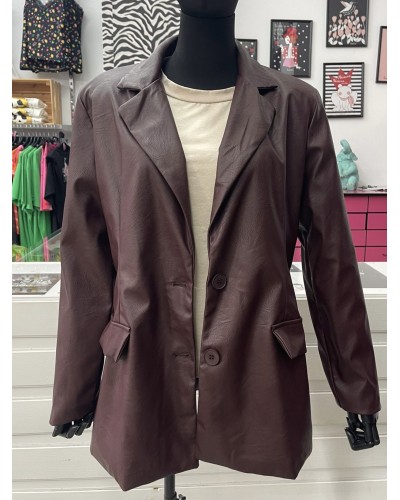 Americana de Polipiel Granate – Estilo Rock Chic • Pensando En Ti
