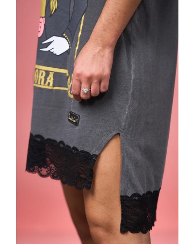Vestido Luchadora Anabel Lee – oversize con glitter y puntilla