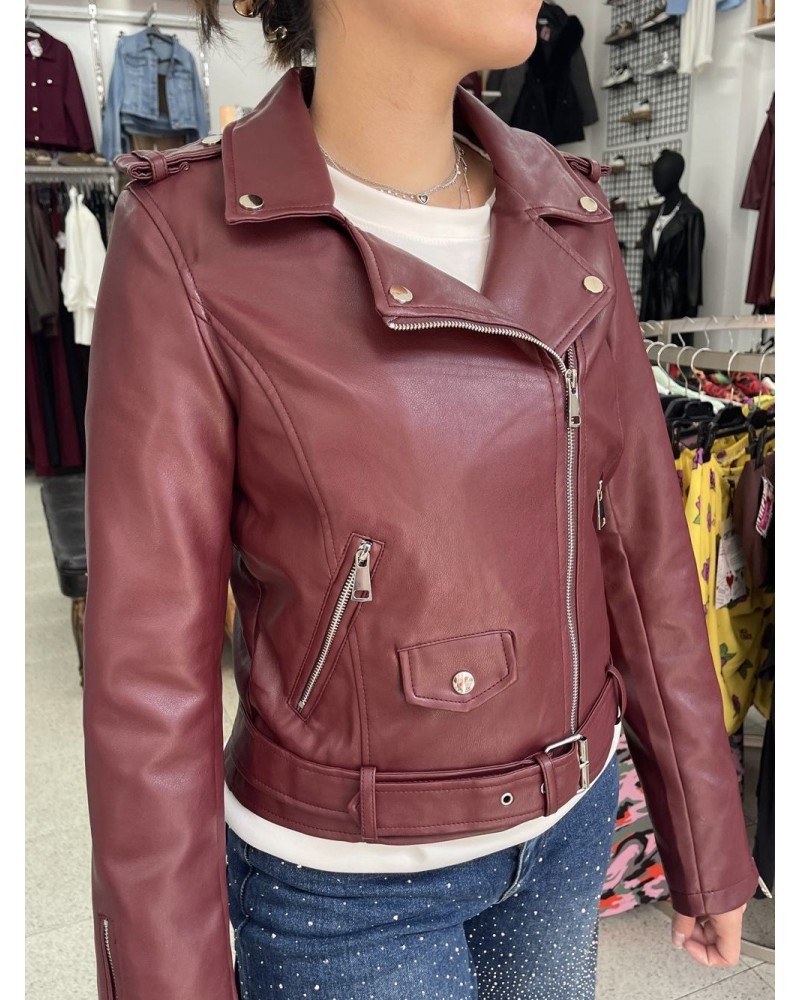 Chaqueta Biker granate polipiel – biker con actitud