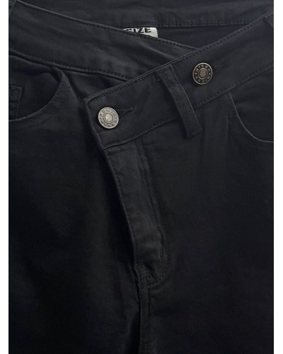 JEANS CRUCE WIDE LEG NEGRO