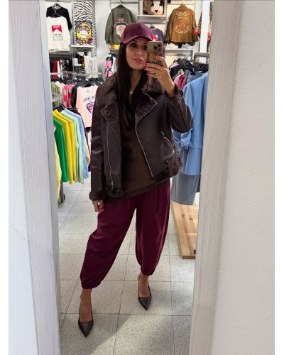 Biker polipiel chocolate – Estilo y abrigo con rollazo