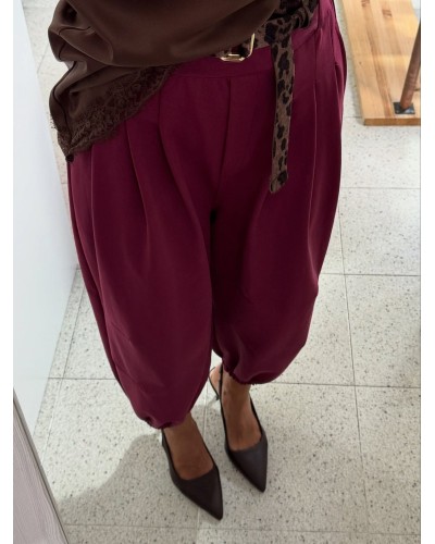 Pantalón bombacho burdeos – Estilo y comodidad con carácter Pantalón bombacho burdeos – Estilo y comodidad con carácter