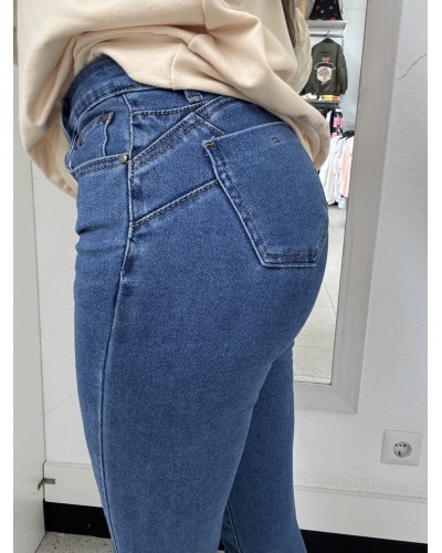 Jeans Skinny Denim – Tu nuevo cómplice de curvas y risas Jeans Skinny Denim – Tu nuevo cómplice de curvas y risas