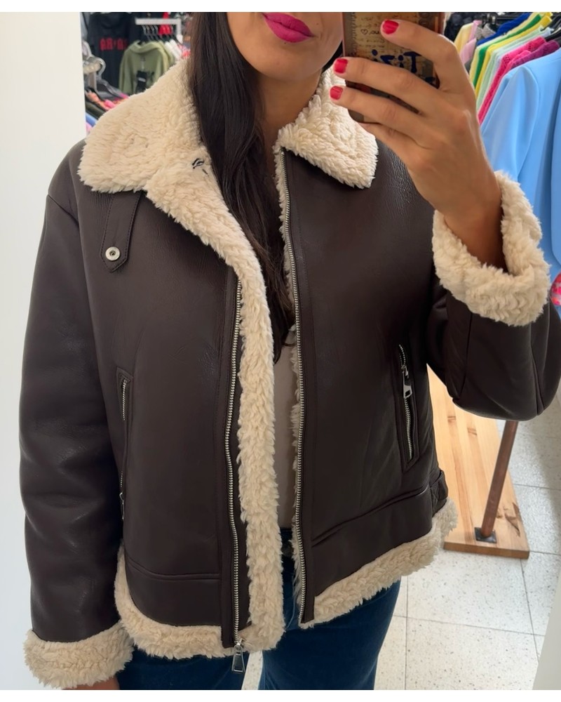 Chaqueta Aviador Chocolate – Estilo Piloto,  Abrigo Ligero | Pensando en Ti Shop