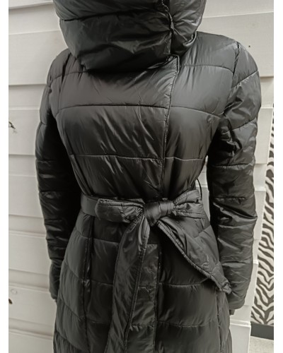 Plumífero Largo Negro de Mujer con Cinturón | Abrigo Elegante y Calentit