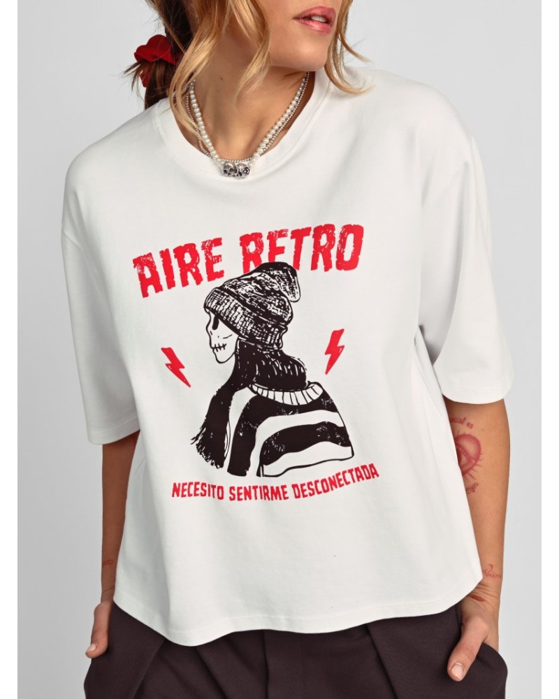 Camiseta “Desconectada” Aire Retro – Blanca, Estilo Vintage y Casual