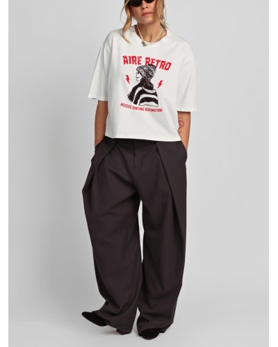 Camiseta “Desconectada” Aire Retro – Blanca, Estilo Vintage y Casual