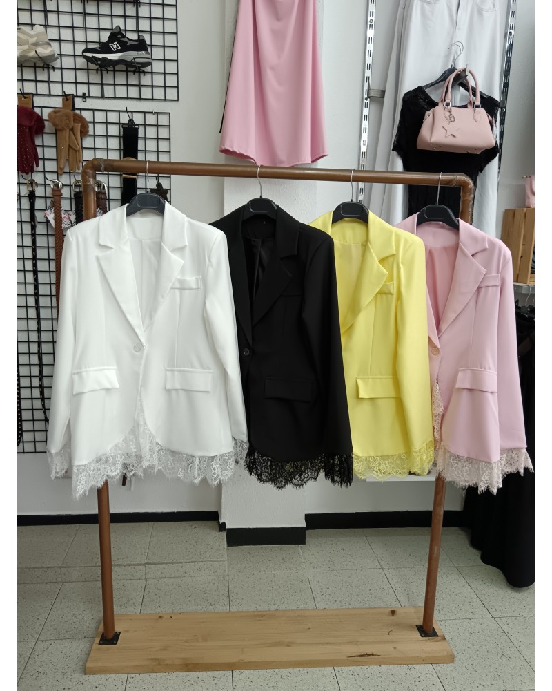 Americana con Encaje para Mujer | Chaqueta Elegante y Moderna | Pensando en Ti