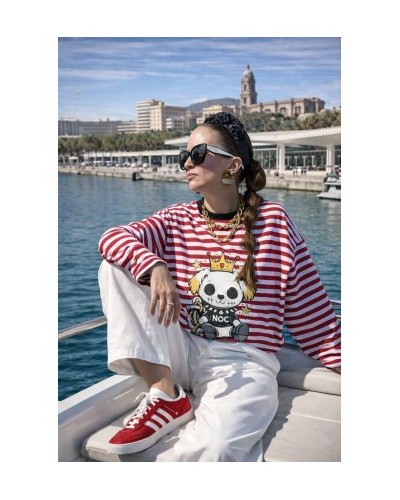 Camiseta roja oversize Royal Dog NOC The Brand | Moda urbana con estilo