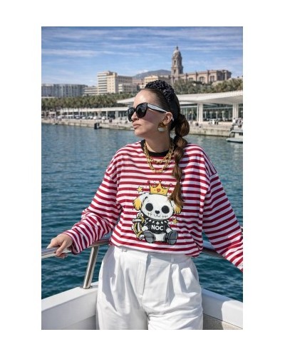 Camiseta roja oversize Royal Dog NOC The Brand | Moda urbana con estilo