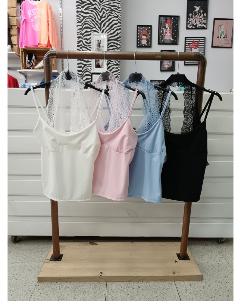 Camiseta Sara con Encaje Blanca | Pensando en Ti Shop