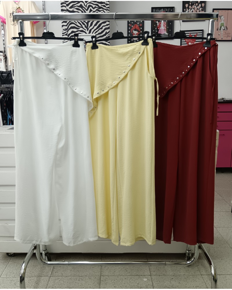 PANTALON PAÑUELO TACHUELAS