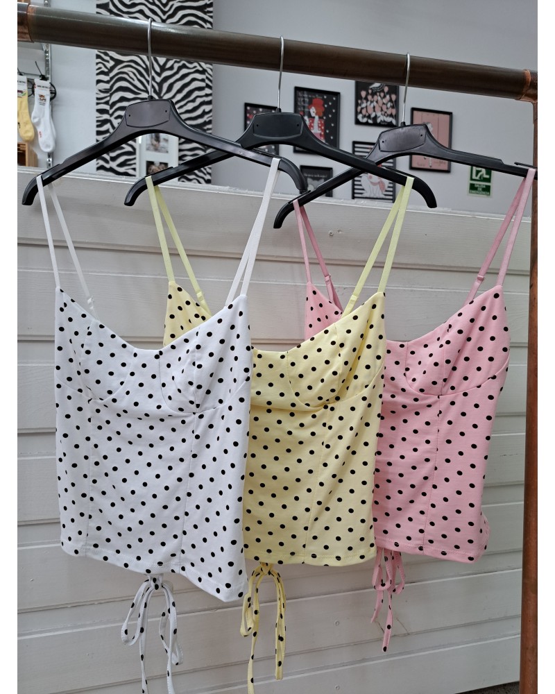 Top Corsé "Polka Dot": Tu aliado para un look femenino y retro.