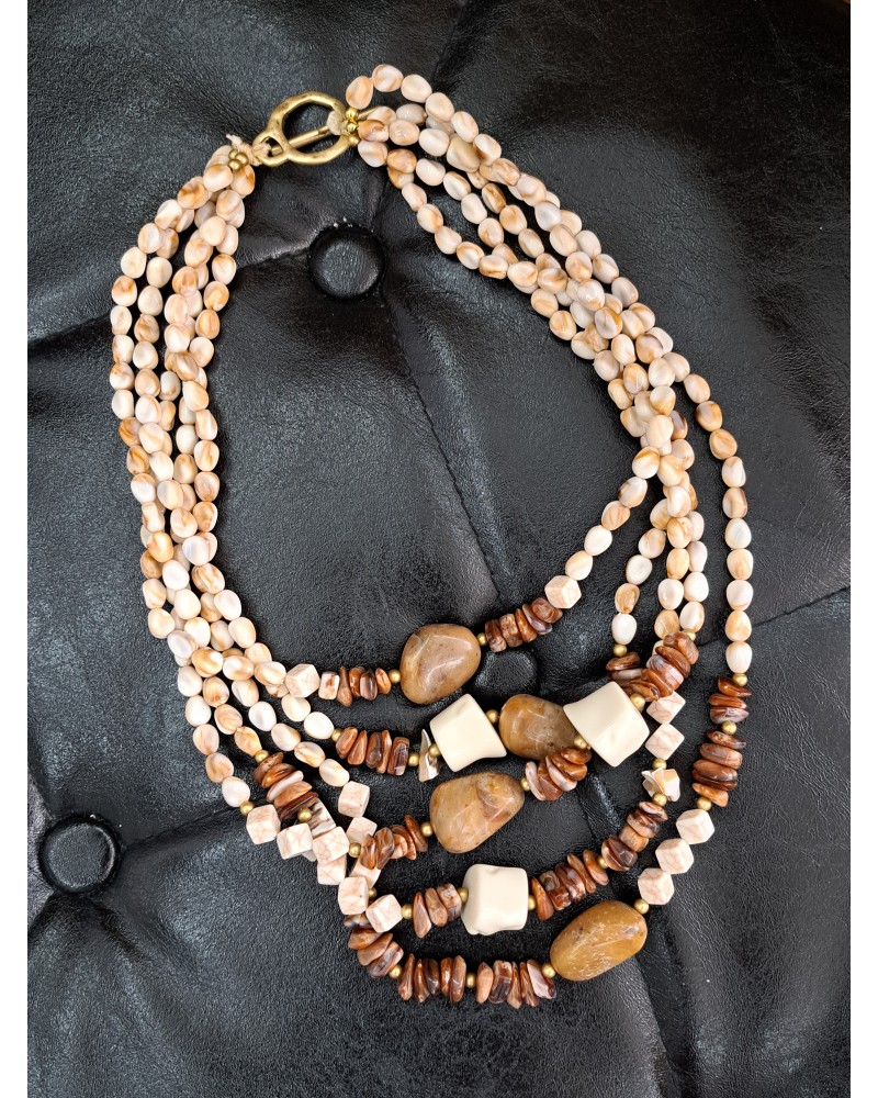 COLLAR BOHO ROBLE