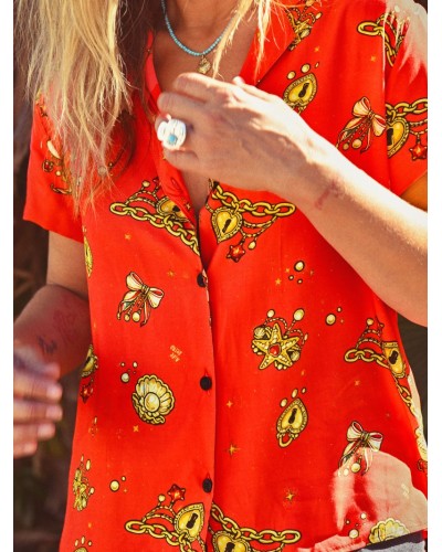 CAMISA ROJA "TESOROS" AIRE RETRO