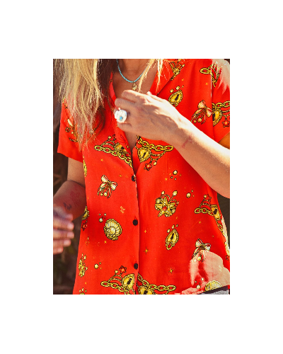 CAMISA ROJA "TESOROS" AIRE RETRO
