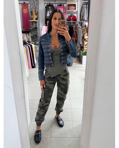 PANTALÓN CARGO CAMUFLAJE