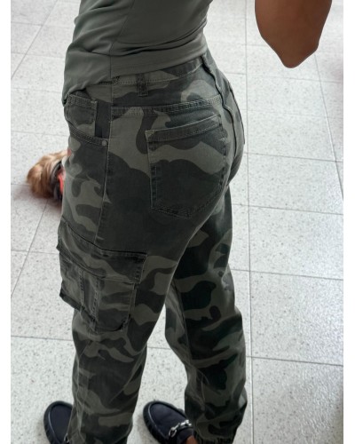 PANTALÓN CARGO CAMUFLAJE