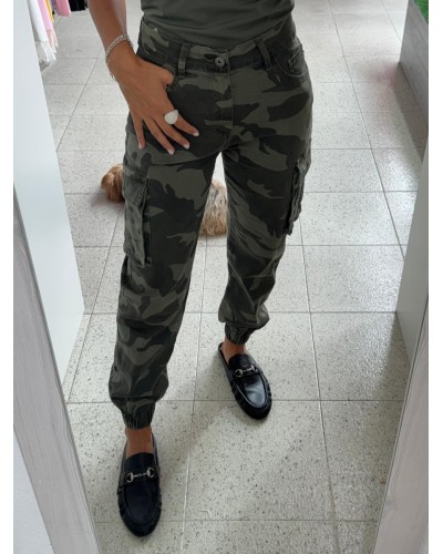 PANTALÓN CARGO CAMUFLAJE