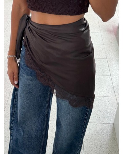 PAÑUELO SEDOSO CON ENCAJE
