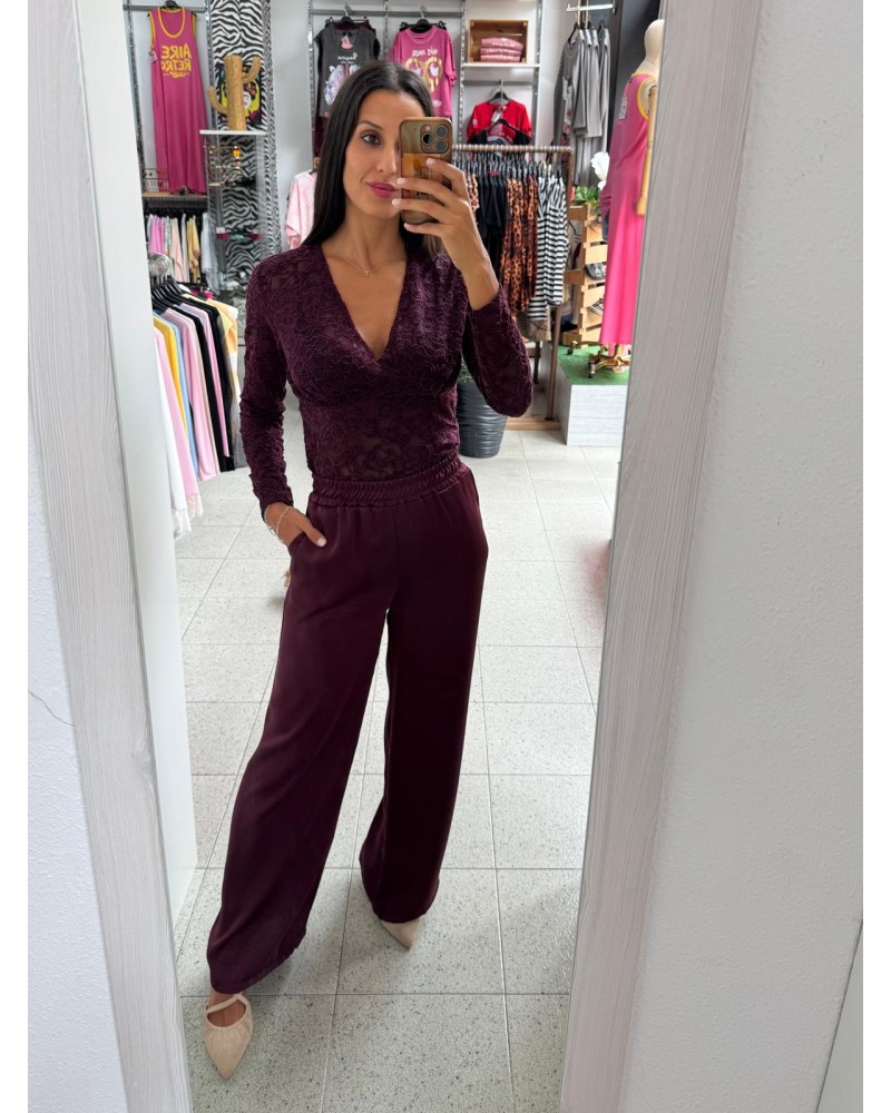 CONJUNTO ROMANTIQUE BURDEOS