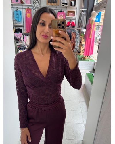 CONJUNTO ROMANTIQUE BURDEOS